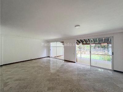 Casa en arriendo en Castropol, Medellín · foto 4 de 20