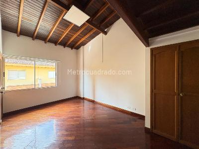 Casa en arriendo en Castropol, Medellín · foto 10 de 20