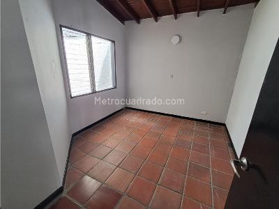 Casa de 4 alcobas en venta en El Velodromo, Medellín, 356 m² · foto 6 de 20