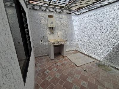 Casa de 4 alcobas en venta en El Velodromo, Medellín, 356 m² · foto 10 de 20