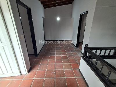 Casa de 4 alcobas en venta en El Velodromo, Medellín, 356 m² · foto 12 de 20