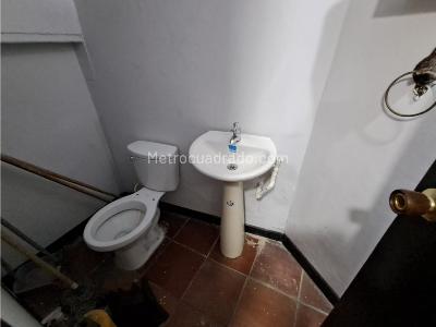 Casa de 4 alcobas en venta en El Velodromo, Medellín, 356 m² · foto 13 de 20