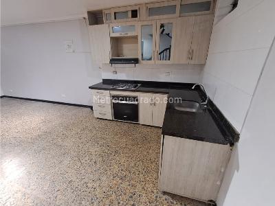 Casa de 4 alcobas en venta en El Velodromo, Medellín, 356 m² · foto 17 de 20