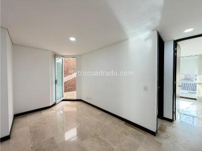 Apartamento de 4 alcobas en arriendo en El Poblado Castropol, Medellín, 152 m² · foto 13 de 20