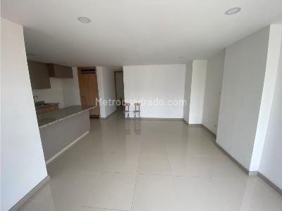 Apartamento de 2 alcobas en arriendo en Laureles, Medellín, 76 m² · foto 8 de 14