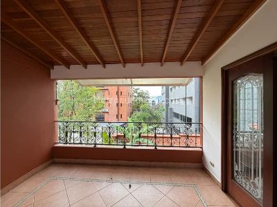 Casa de 5 alcobas en venta en Poblado Loma Los Balsos, Medellín, 280 m² · foto 9 de 20