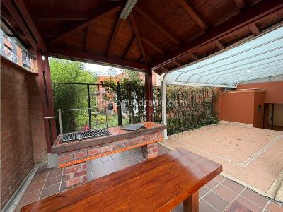 Casa de 5 alcobas en venta en Poblado Loma Los Balsos, Medellín, 280 m² · foto 12 de 20