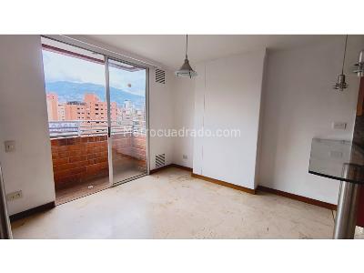 Apartamento de 2 alcobas en arriendo en Laureles, Medellín, 90 m² · foto 3 de 15