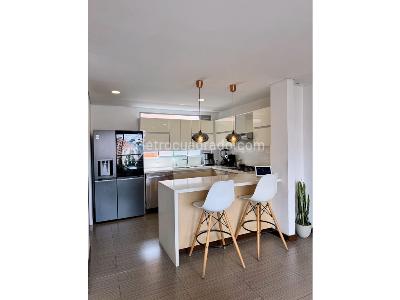 Apartamento en arriendo en Poblado, Medellín · foto 2 de 14