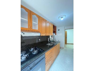 Apartamento de 3 alcobas en arriendo en Laureles, Medellín, 125 m² · foto 2 de 18