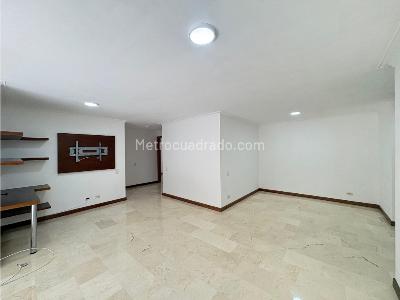 Apartamento de 3 alcobas en arriendo en Laureles, Medellín, 125 m² · foto 4 de 18