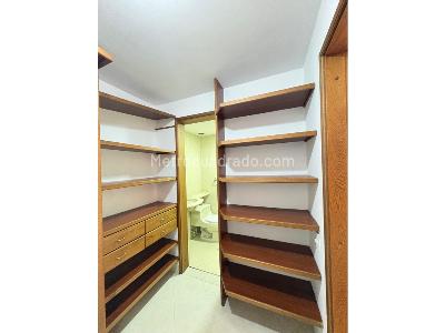 Apartamento de 3 alcobas en arriendo en Laureles, Medellín, 125 m² · foto 10 de 18
