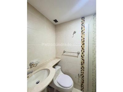 Apartamento de 3 alcobas en arriendo en Laureles, Medellín, 125 m² · foto 11 de 18