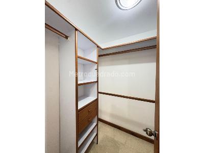 Apartamento de 3 alcobas en arriendo en Laureles, Medellín, 125 m² · foto 16 de 18