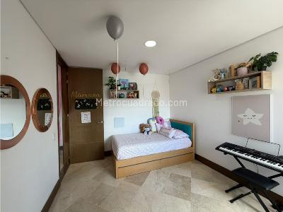 Apartamento de 4 alcobas en venta en Laureles, Medellín, 342 m² · foto 15 de 20
