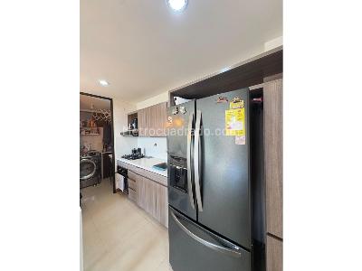 Apartamento de 3 alcobas en arriendo en Avenida Las Palmas, Medellín, 89 m² · foto 4 de 11