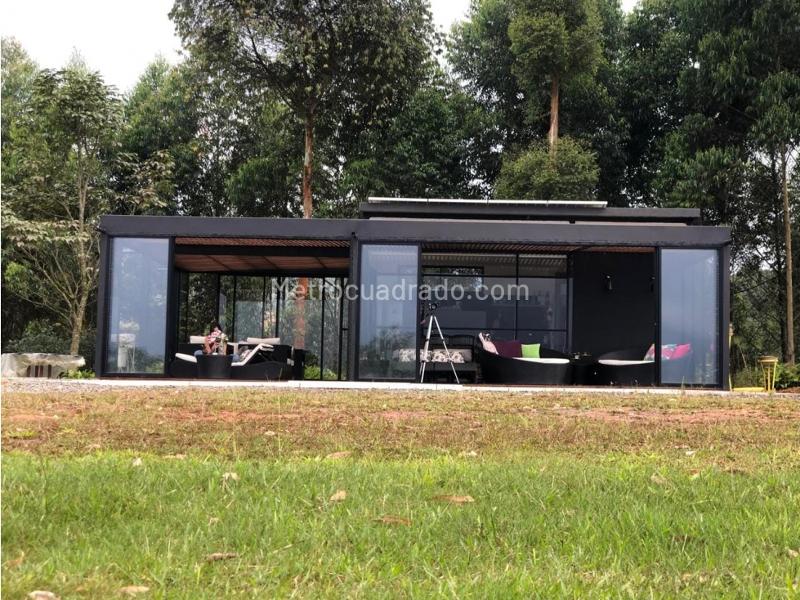 1BR Finca in Caldas (800 m²)