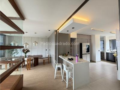 Apartamento de 3 alcobas en arriendo en Palmas Poblado, Medellín, 323 m² · foto 2 de 20