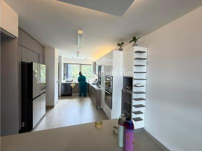 Apartamento de 3 alcobas en arriendo en Palmas Poblado, Medellín, 323 m² · foto 6 de 20