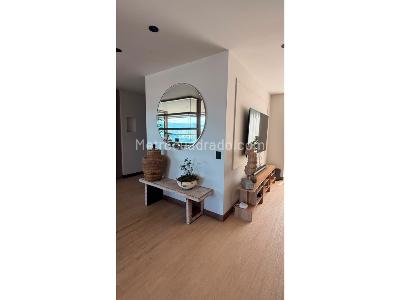 Apartamento de 3 alcobas en arriendo en Palmas Poblado, Medellín, 323 m² · foto 14 de 20