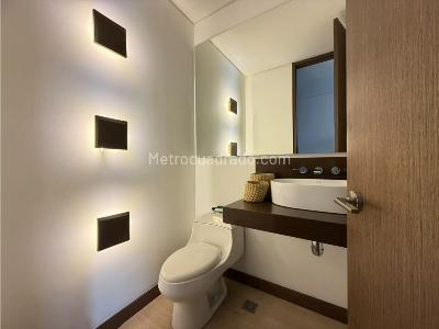 Apartamento de 3 alcobas en arriendo en Palmas Poblado, Medellín, 323 m² · foto 19 de 20