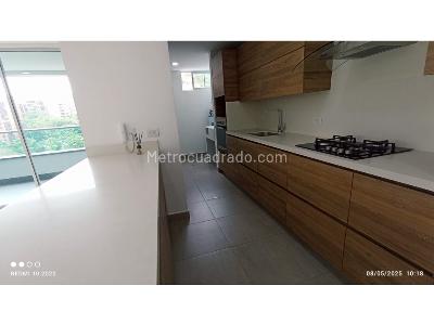 Apartamento en venta en El Poblado Castropol, Medellín · foto 4 de 17