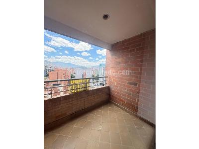 Apartamento de 3 alcobas en arriendo en Laureles, Medellín, 174 m² · foto 2 de 20
