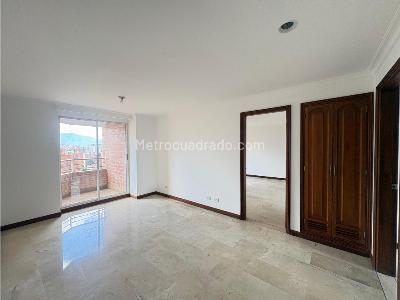 Apartamento de 3 alcobas en arriendo en Laureles, Medellín, 174 m² · foto 3 de 20