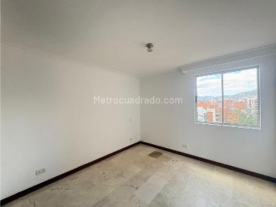 Apartamento de 3 alcobas en arriendo en Laureles, Medellín, 174 m² · foto 6 de 20