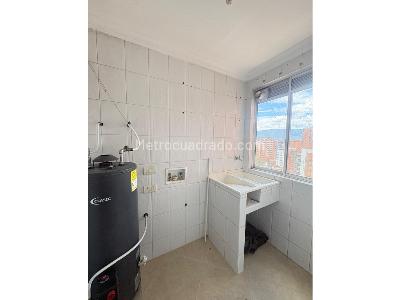 Apartamento de 3 alcobas en arriendo en Laureles, Medellín, 174 m² · foto 10 de 20