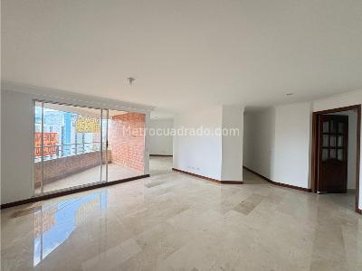 Apartamento de 3 alcobas en arriendo en Laureles, Medellín, 174 m² · foto 12 de 20