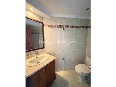 Apartamento de 3 alcobas en arriendo en Laureles, Medellín, 174 m² · foto 17 de 20