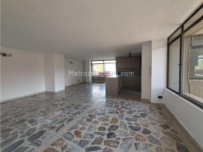 Apartamento de 3 alcobas en arriendo en Laureles, Medellín, 160 m² · foto 5 de 18