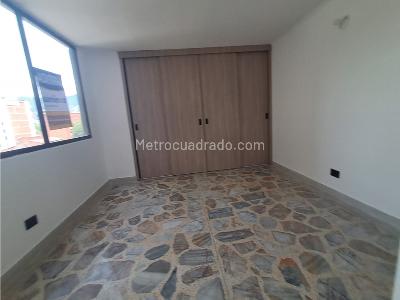 Apartamento de 3 alcobas en arriendo en Laureles, Medellín, 160 m² · foto 10 de 18