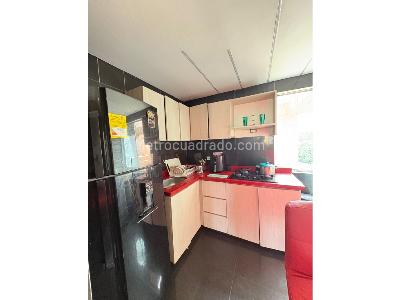 Apartamento de 2 alcobas en arriendo en Laureles, Medellín, 75 m² · foto 2 de 8