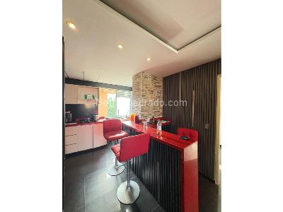 Apartamento de 2 alcobas en arriendo en Laureles, Medellín, 75 m² · foto 3 de 8