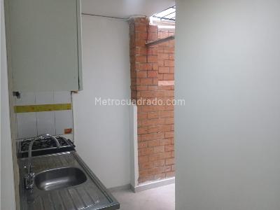 Apartaestudio en arriendo en Laueles, Medellín, 42 m² · foto 1 de 7