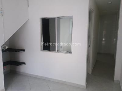 Apartaestudio en arriendo en Laueles, Medellín, 42 m² · foto 3 de 7