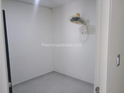 Apartaestudio en arriendo en Laueles, Medellín, 42 m² · foto 6 de 7