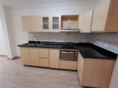 Casa de 3 alcobas en arriendo en Laueles, Medellín, 134 m² · foto 2 de 20