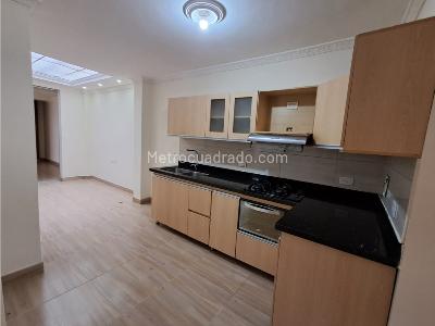 Casa de 3 alcobas en arriendo en Laueles, Medellín, 134 m² · foto 4 de 20