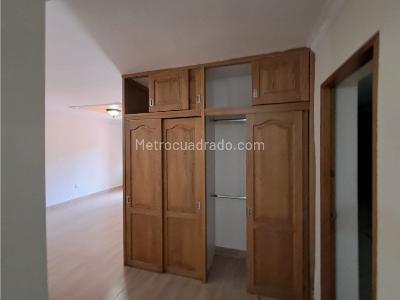 Casa de 3 alcobas en arriendo en Laueles, Medellín, 134 m² · foto 12 de 20