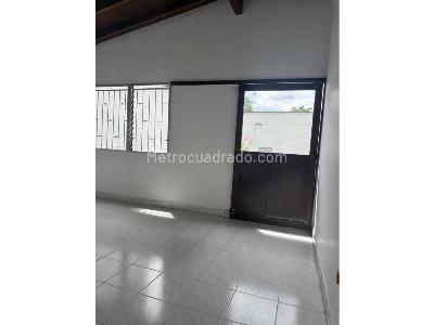 Casa de 3 alcobas en venta en Villa De Aburra Belen, Medellín, 272 m² · foto 19 de 20