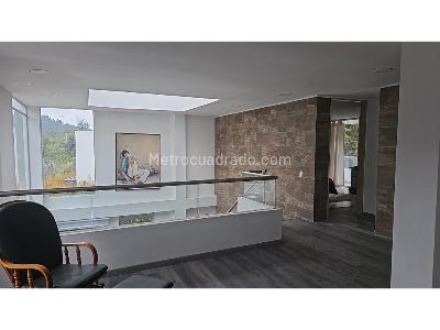 Casa de 5 alcobas en venta en Loma Del Escobero, Envigado, 530 m² · foto 13 de 20