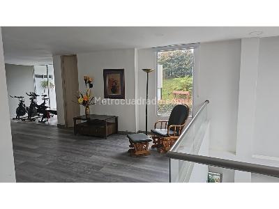 Casa de 5 alcobas en venta en Loma Del Escobero, Envigado, 530 m² · foto 15 de 20