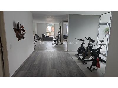 Casa de 5 alcobas en venta en Loma Del Escobero, Envigado, 530 m² · foto 16 de 20