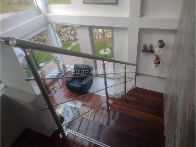 Casa de 5 alcobas en venta en Loma Del Escobero, Envigado, 530 m² · foto 17 de 20