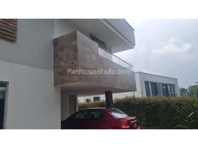 Casa de 5 alcobas en venta en Loma Del Escobero, Envigado, 530 m² · foto 2 de 20