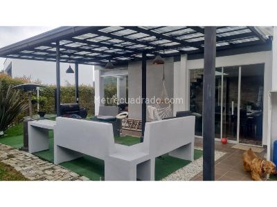 Casa de 5 alcobas en venta en Loma Del Escobero, Envigado, 530 m² · foto 4 de 20