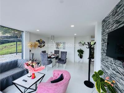 Casa de 4 alcobas en arriendo en Guarne, Medellín · foto 17 de 20
